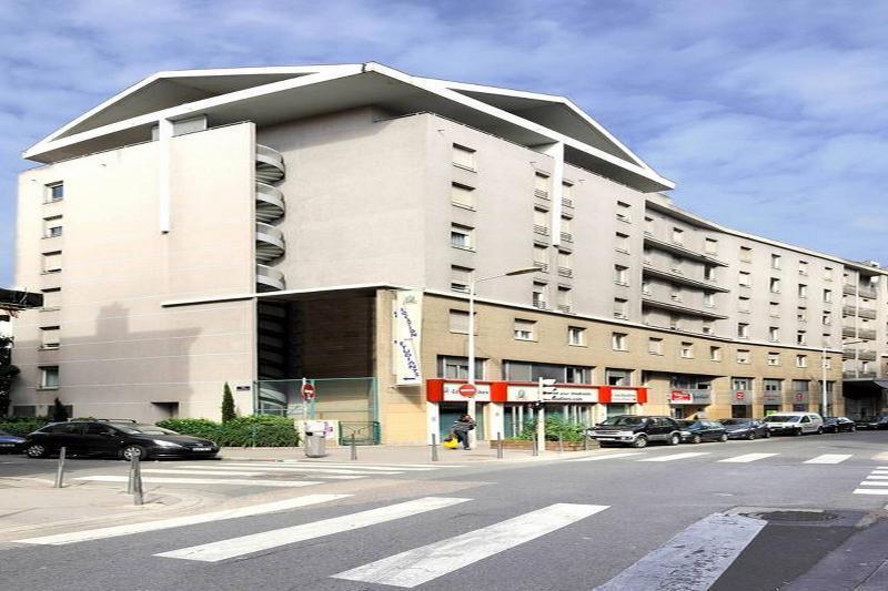 Sejours & Affaires Lyon Saxe-Gambetta Aparthotel Bagian luar foto